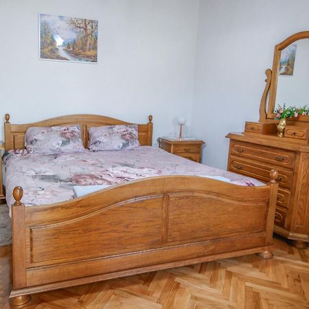 Apartman Marta I Soba Maja Gradiste Exterior foto