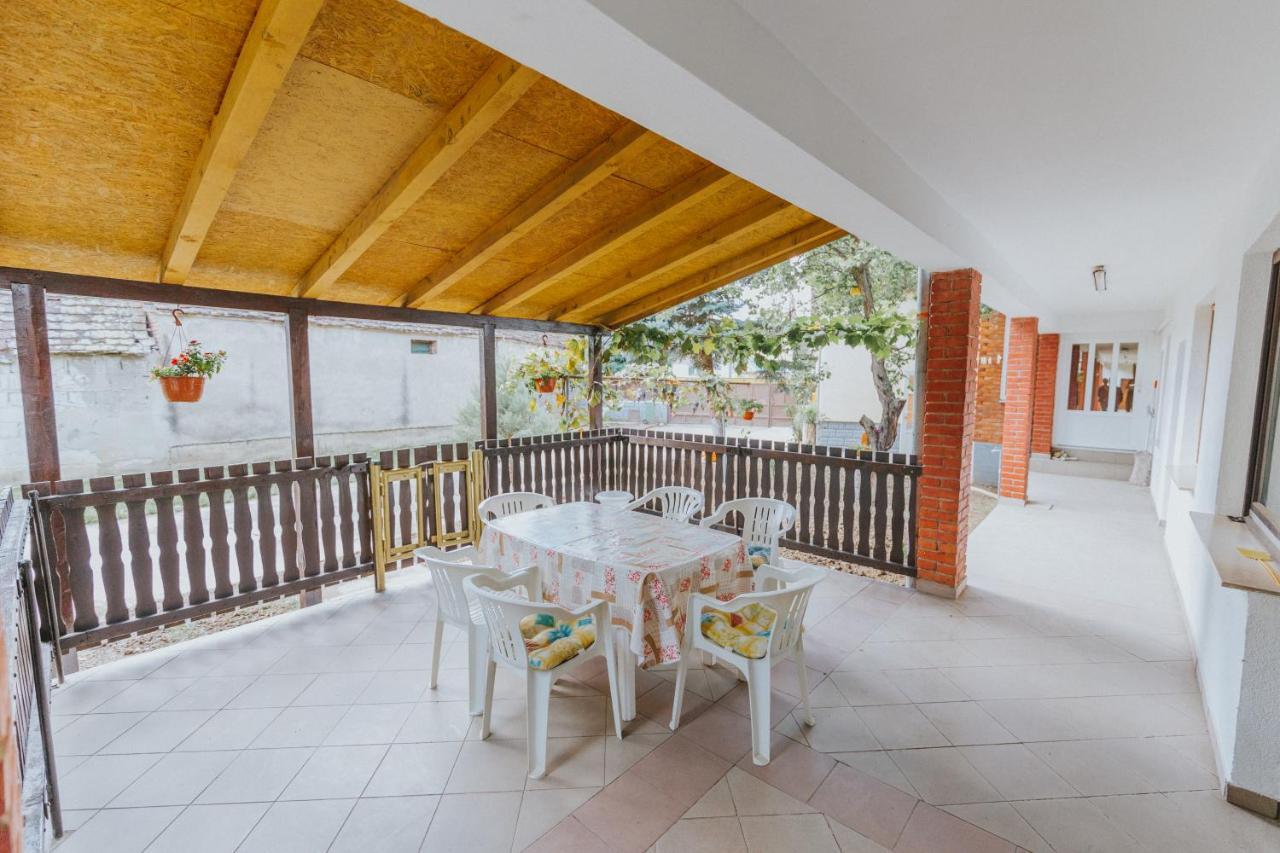 Apartman Marta I Soba Maja Gradiste Exterior foto