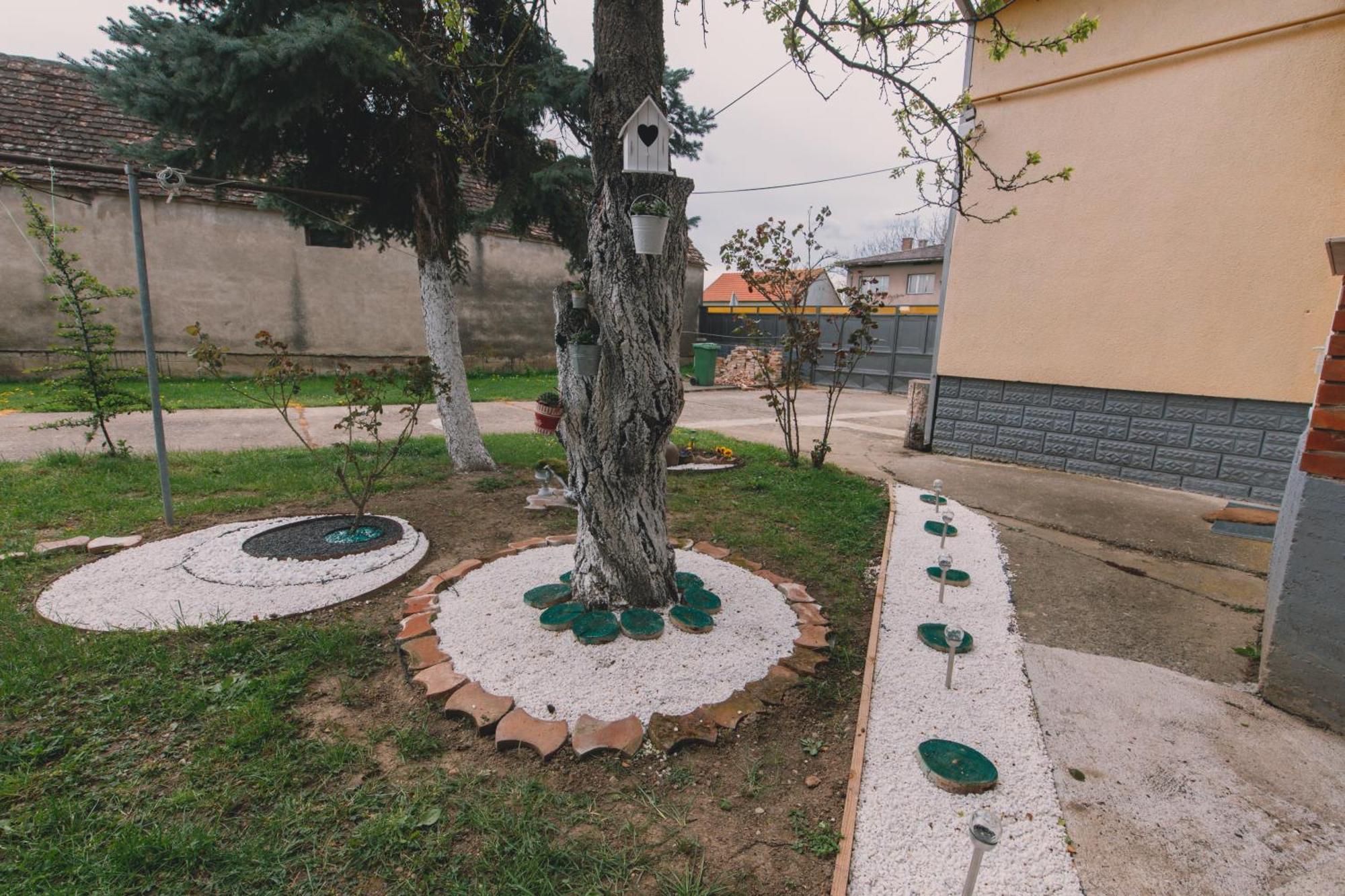 Apartman Marta I Soba Maja Gradiste Exterior foto