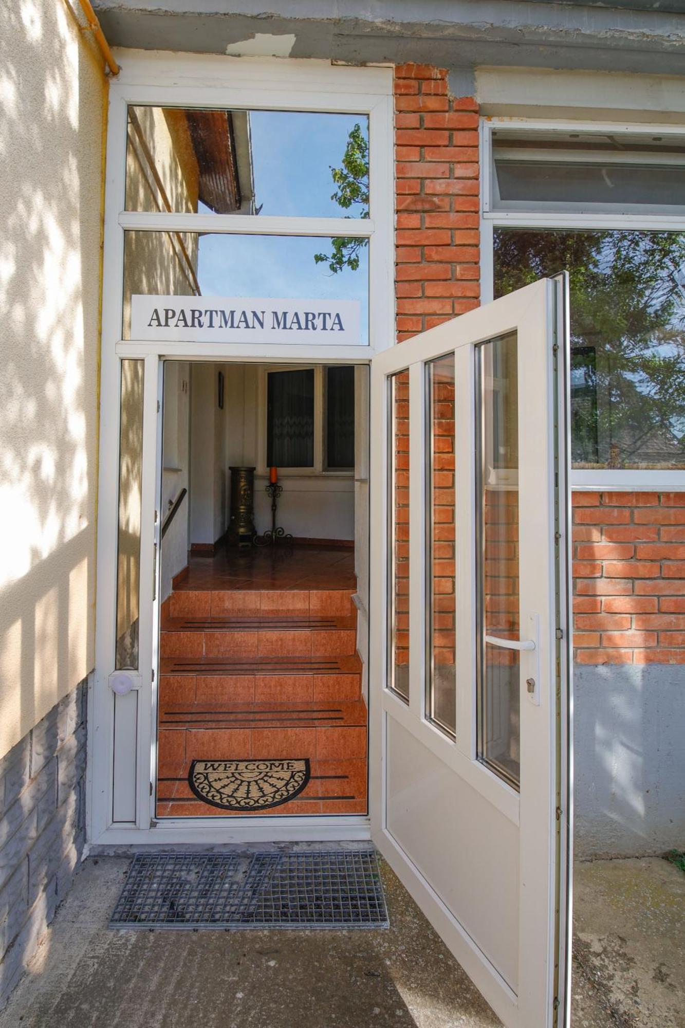 Apartman Marta I Soba Maja Gradiste Exterior foto