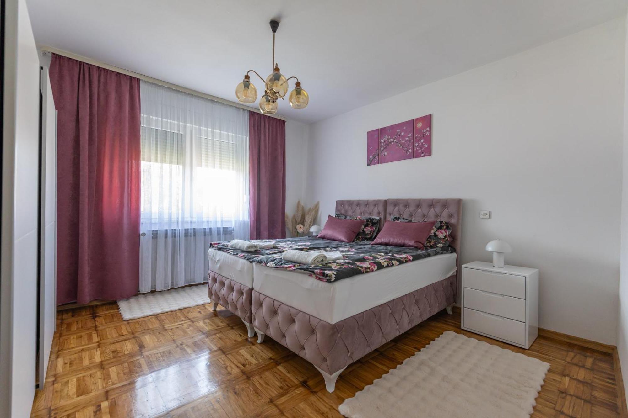 Apartman Marta I Soba Maja Gradiste Exterior foto